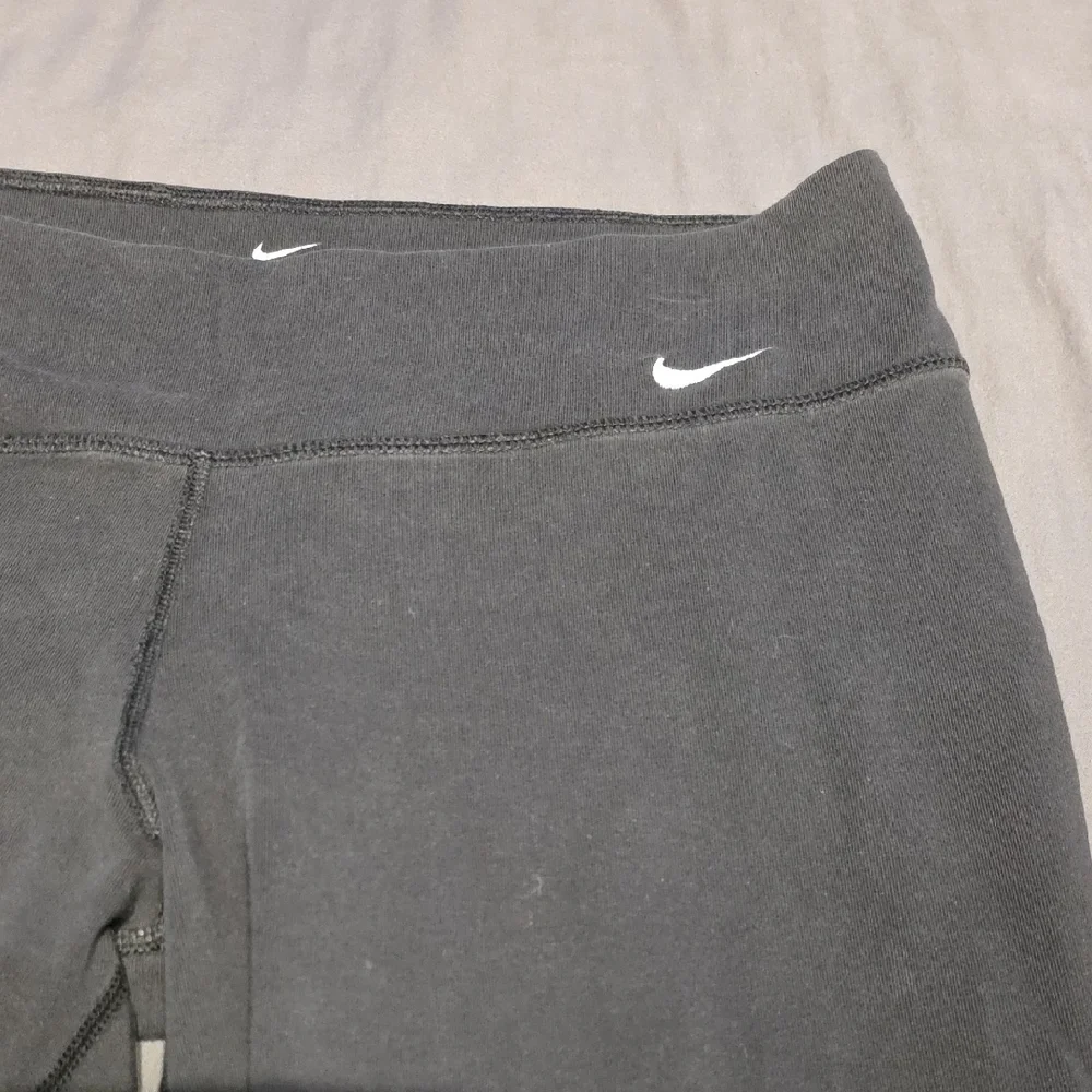 Nike Women's Black Capris